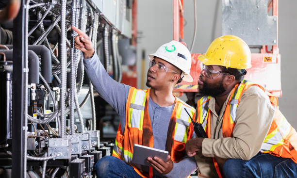 Best Emergency Electrician Near Me  in North Hills, NY